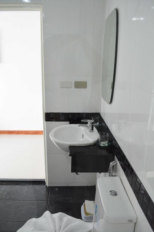 Angelina Guesthouse Patong Oda fotoğraf